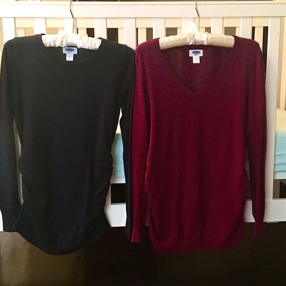 Old Navy Sweaters - Lot of 2 Old Navy maternity sweaters XS